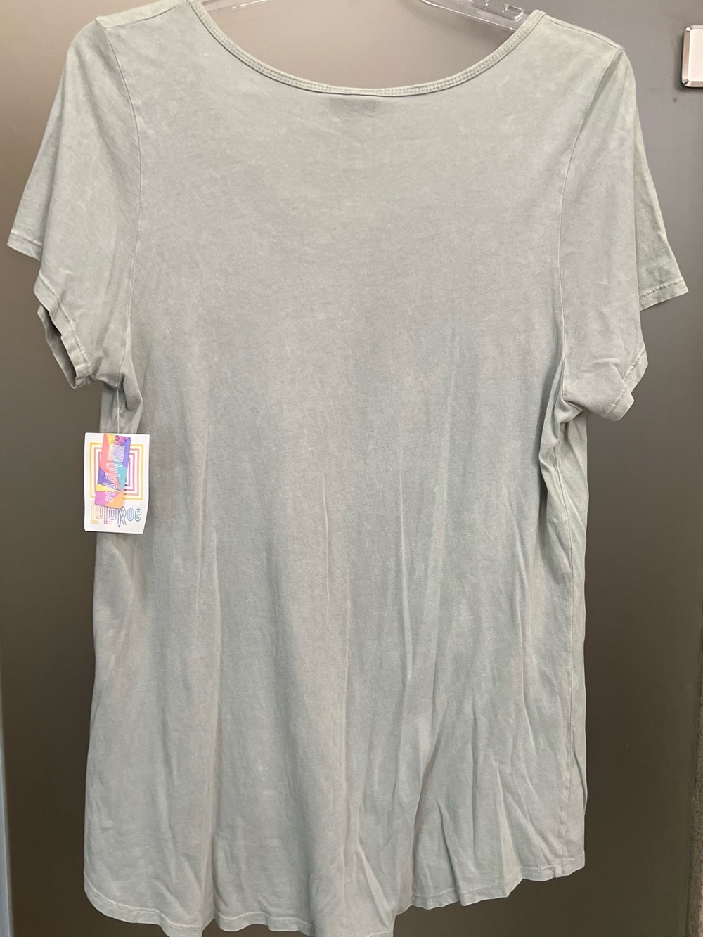 LuLaRoe Light Sage Green Scoop Neck Short Sleeve Top - Picture 3 of 3